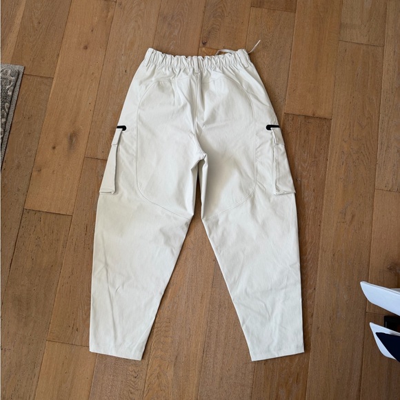 Under Armour Men's Cream Cargo utility Pants M - Picture 3 of 3